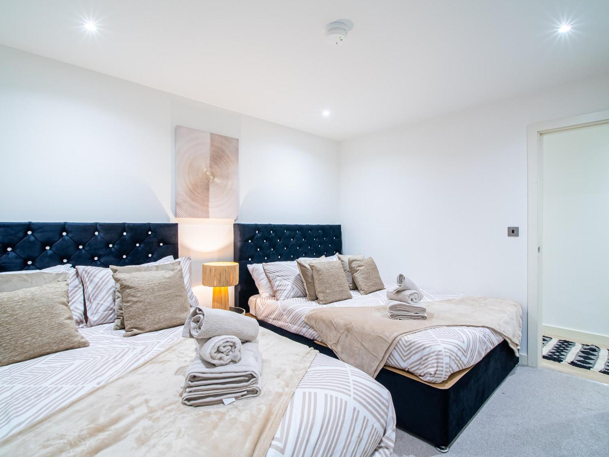 2-Bedroom With Breathtaking Views In Holmfirth Village, Huddersfield Extérieur photo